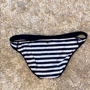 Reversible Lululemon swim bottoms 6